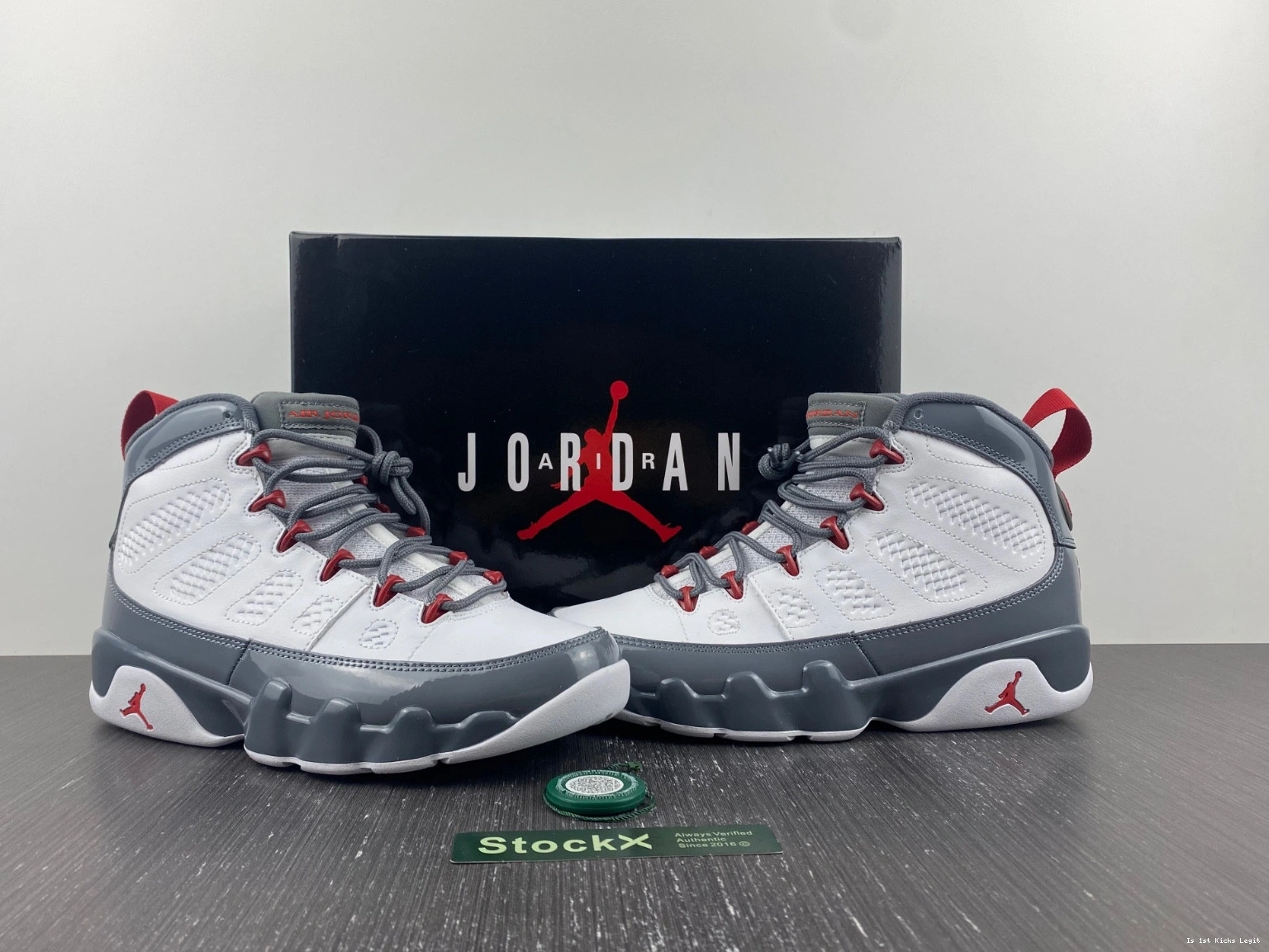 9 Red Jordan Fire CT8019-162 Air 1003